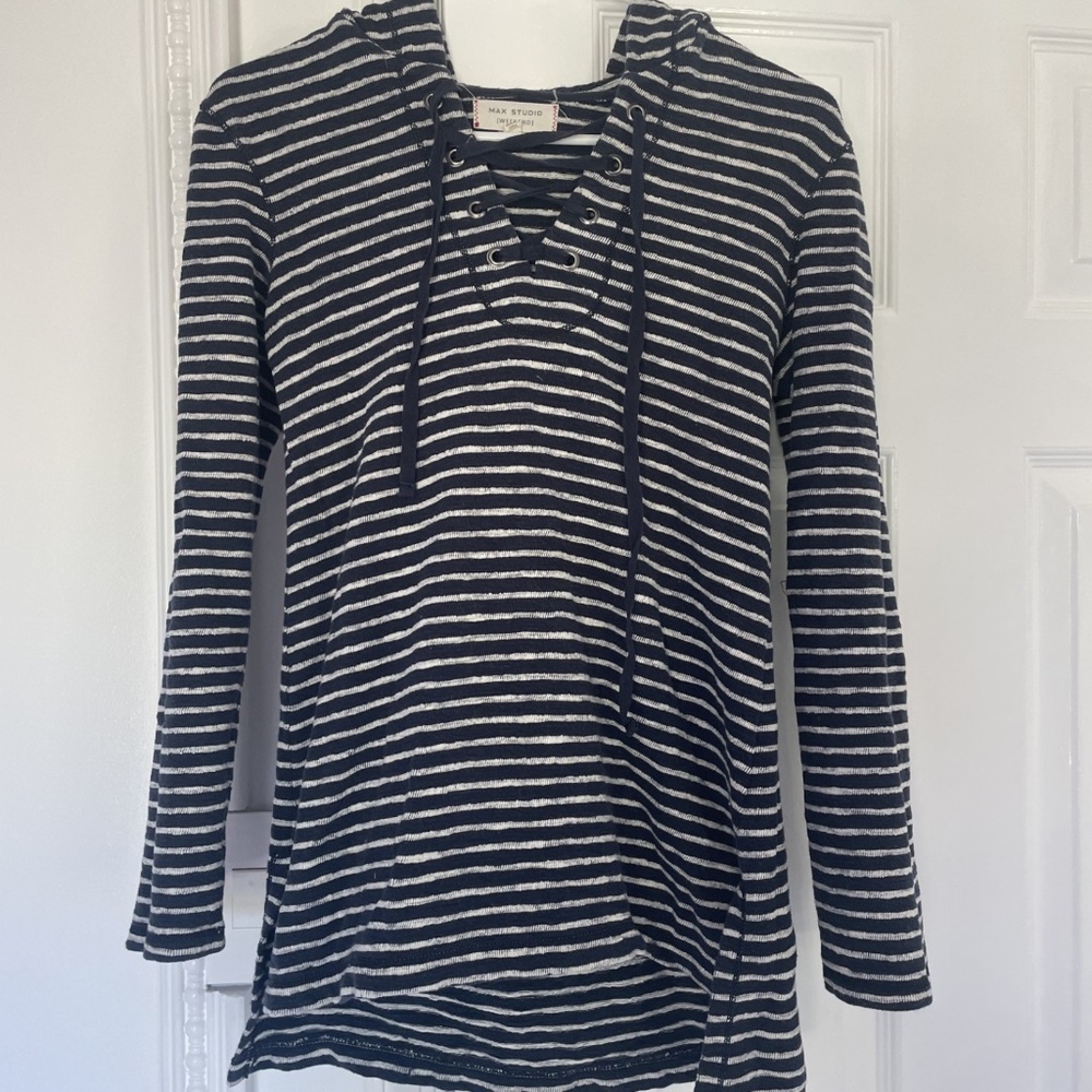 Max Studio Weekend Navy Blue and White Hoodie